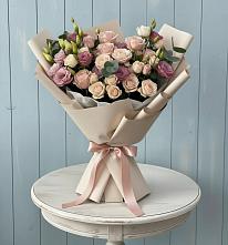 Букет цветов из:  Розы и Лизиантусы в Стародеревянковской