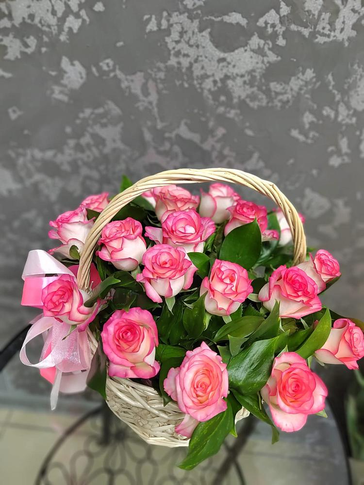 Цветочная композиция из Розы в корзине в Стародеревянковской