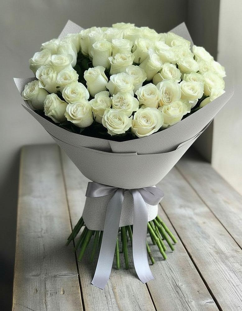 Букет 35 Белых роз в Стародеревянковской