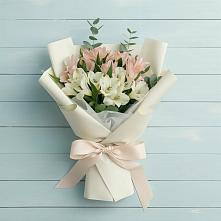 Букет цветов из:  Альстромерии #REPLACE_PRED# Стародеревянковской