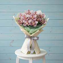 Букет цветов из:  Орхидеи и Розы в Стародеревянковской