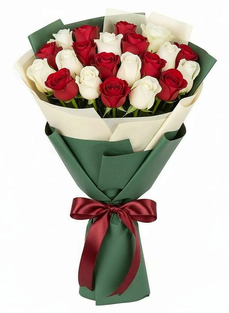 Букет Микс из красных и белых роз в Стародеревянковской