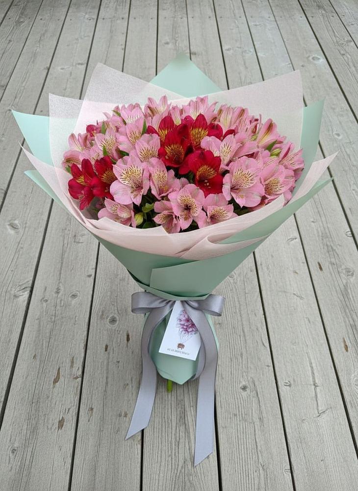 Букет цветов из: Альстромерии в Стародеревянковской