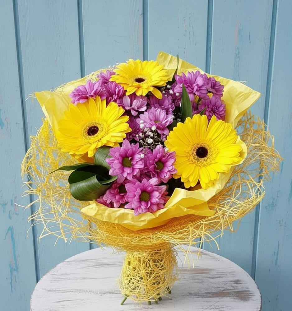 Букет цветов из: Хризантемы и Герберы в Стародеревянковской