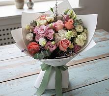 Букет цветов из:  Розы, Лизиантусы и Гвоздики в Стародеревянковской