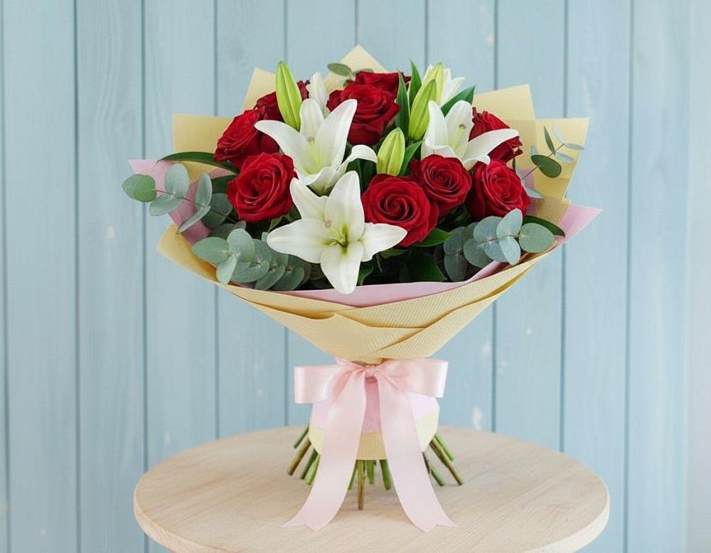 Букет цветов из: Лилии и Розы в Стародеревянковской