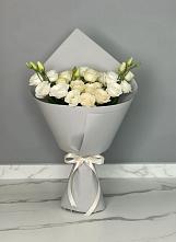 Букет цветов из:  Розы и Лизиантусы в Стародеревянковской